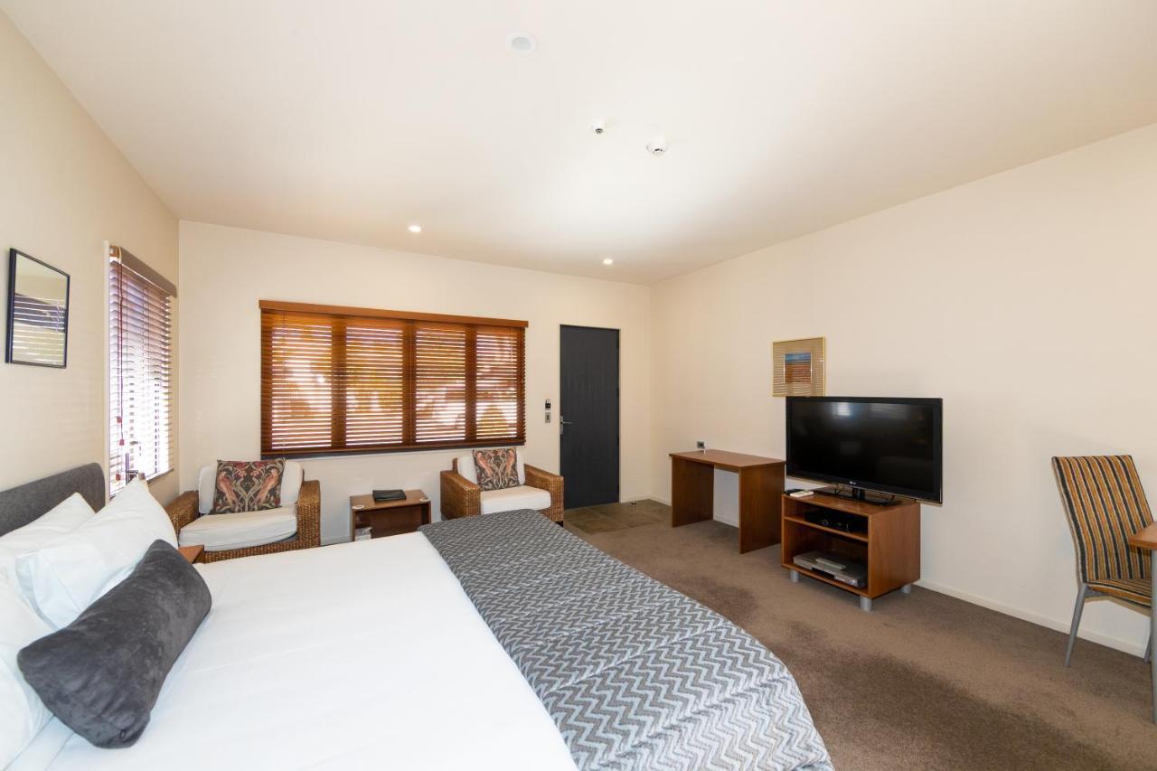 Harvest Lodge Motel Havelock North Bagian luar foto