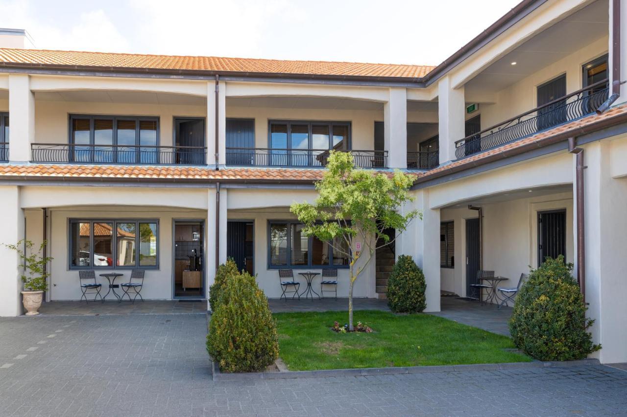 Harvest Lodge Motel Havelock North Bagian luar foto