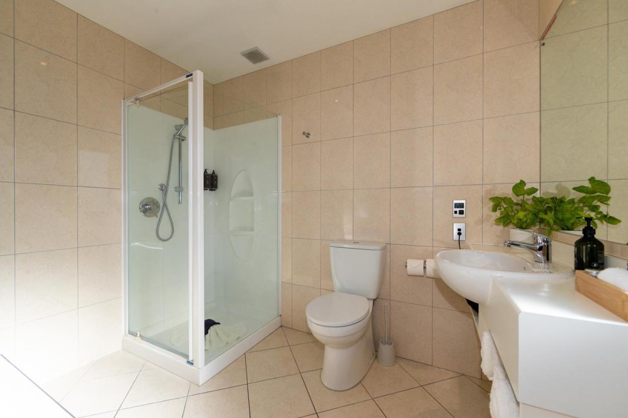 Harvest Lodge Motel Havelock North Bagian luar foto