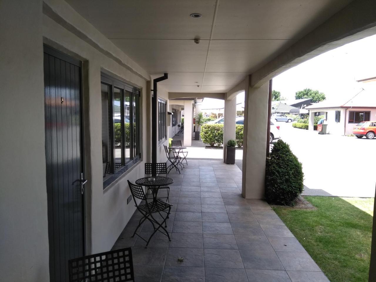 Harvest Lodge Motel Havelock North Bagian luar foto